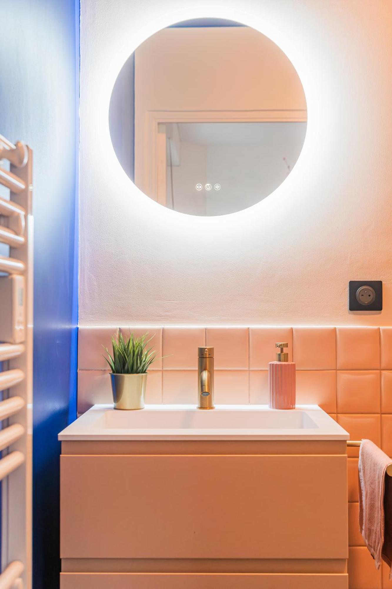 Design Et Confortable Appartement